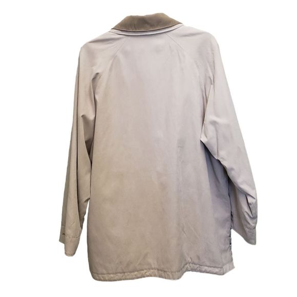 SOLD London Fog Tan Raincoat,  Size LR - Picture 4 of 12